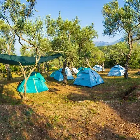 Campeggio Black Goat Camping Himare