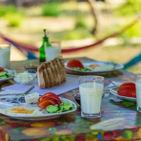 Black Goat Camping Himare