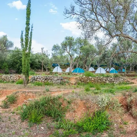 Campeggio Black Goat Camping Himare