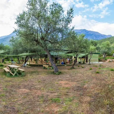 Campeggio Black Goat Camping Himare